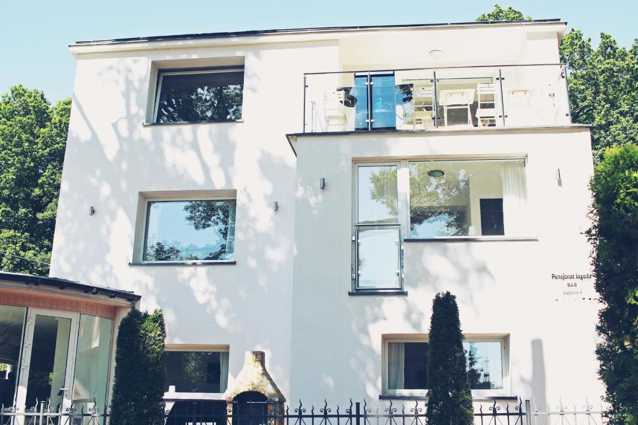 Pensjonat Jagoda B&B 미엥지즈드로예 외부 사진